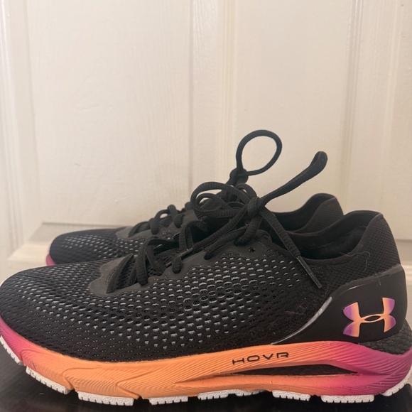 Under Armour Shoes - Picture 3 of 3